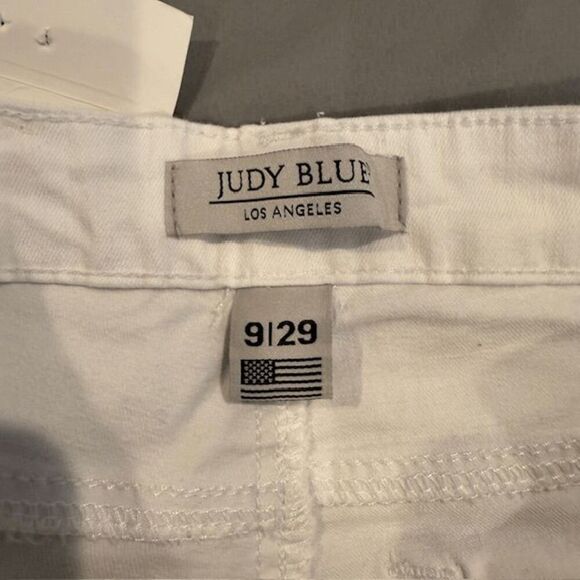 NWT Judy Blue Mid Rise Skinny Fit Raw Hem White Denim Jeans Size 9 / 29 - Picture 7 of 16